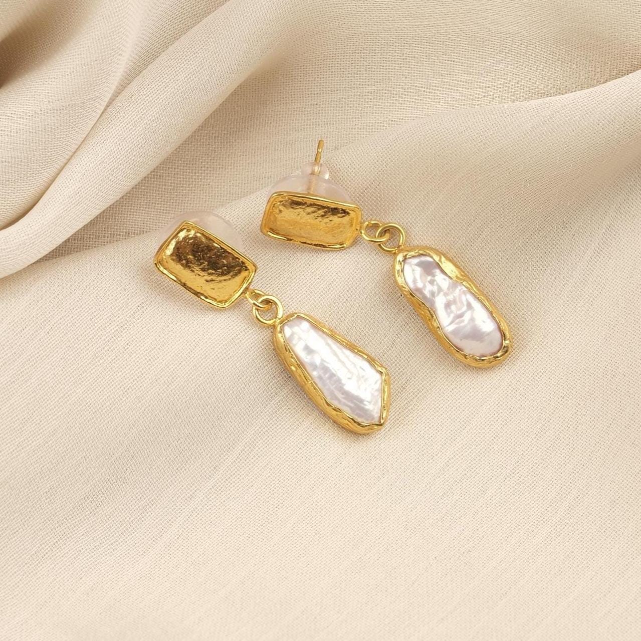Handmade Genuine Pearl Stud Earrings with Artistic and Textured Design, Vintage Style, Antique Looking Gift, Elegant Minimalist Jewelry
