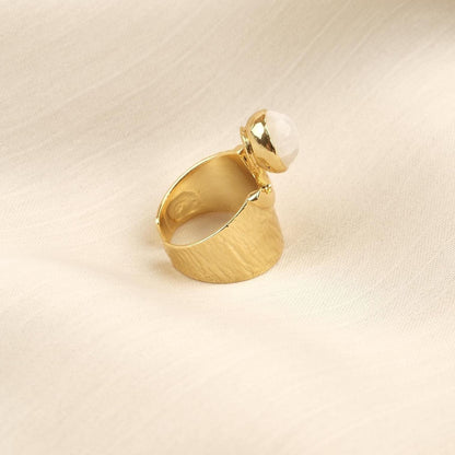 Handmade Regal Gemstone With Queen Style Setting, Antique Looking And Vintage Style Gold Plated Ring Featuring Bold Textured Band Design