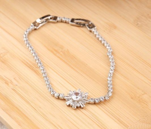 Silver Tennis Bracelet With Elegant Flower And Emerald Charm Hypoallergenic Dainty Tennis Chain Lightweight Italian Lock |  Gift For Women