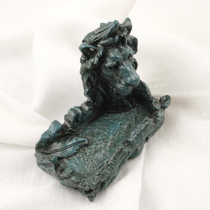Handmade Gray Lion Ashtray  Vintage Smoke Gift for Mythic Lovers Cigarette Holder and Lid for Smokers Unique Gift Ideas WEIGHS 1LB