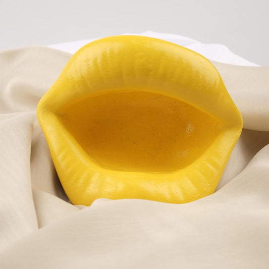 Yellow Lips Ashtray for Women, Bold Modern Pop Art Smoking Dish, Unique Lip Design Accent Piece  Handmade Retro Gift Idea, 6x12x11cm