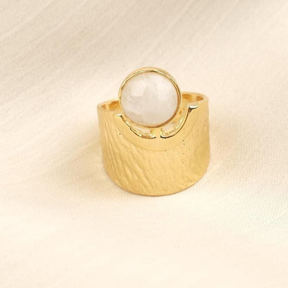 Handmade Regal Gemstone With Queen Style Setting, Antique Looking And Vintage Style Gold Plated Ring Featuring Bold Textured Band Design