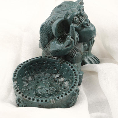 Big Middle Finger Monkey Ashtray |  Mythic Funky Outdoor Ashtray Lid Gift – 15x9cm Handmade HEAVY ITEM 1LBS