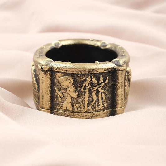Black and Gold Pharoah Ashtray in Resin, Unique Egyptian Smoking Accessories, Ash Catcher for Smokers, Mini Portable Outdoor Ashtray