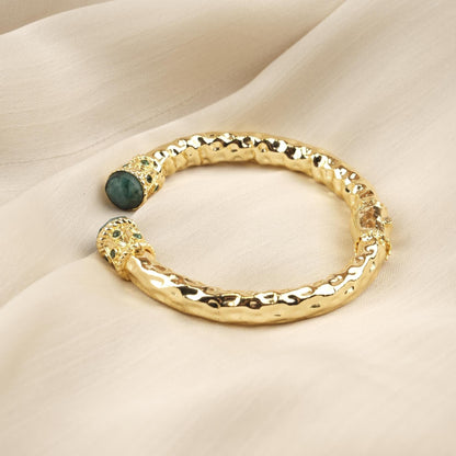 Stone of Love & Compassion , Handmade Raw Emerald Gemstone Bangles for Her, Antique Inspired and Vintage Style Bracelet for Her, Gift Idea